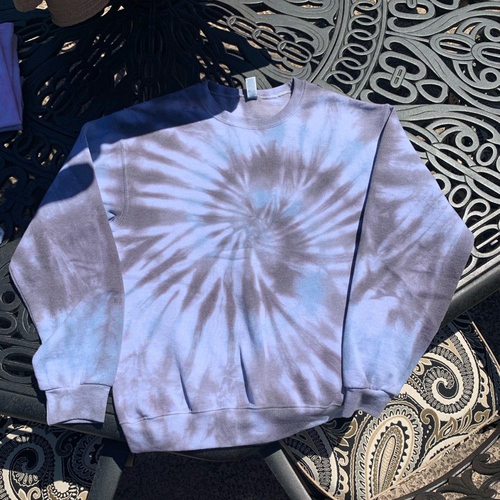 Tie dye sweatshirt (biker shorts also available*)